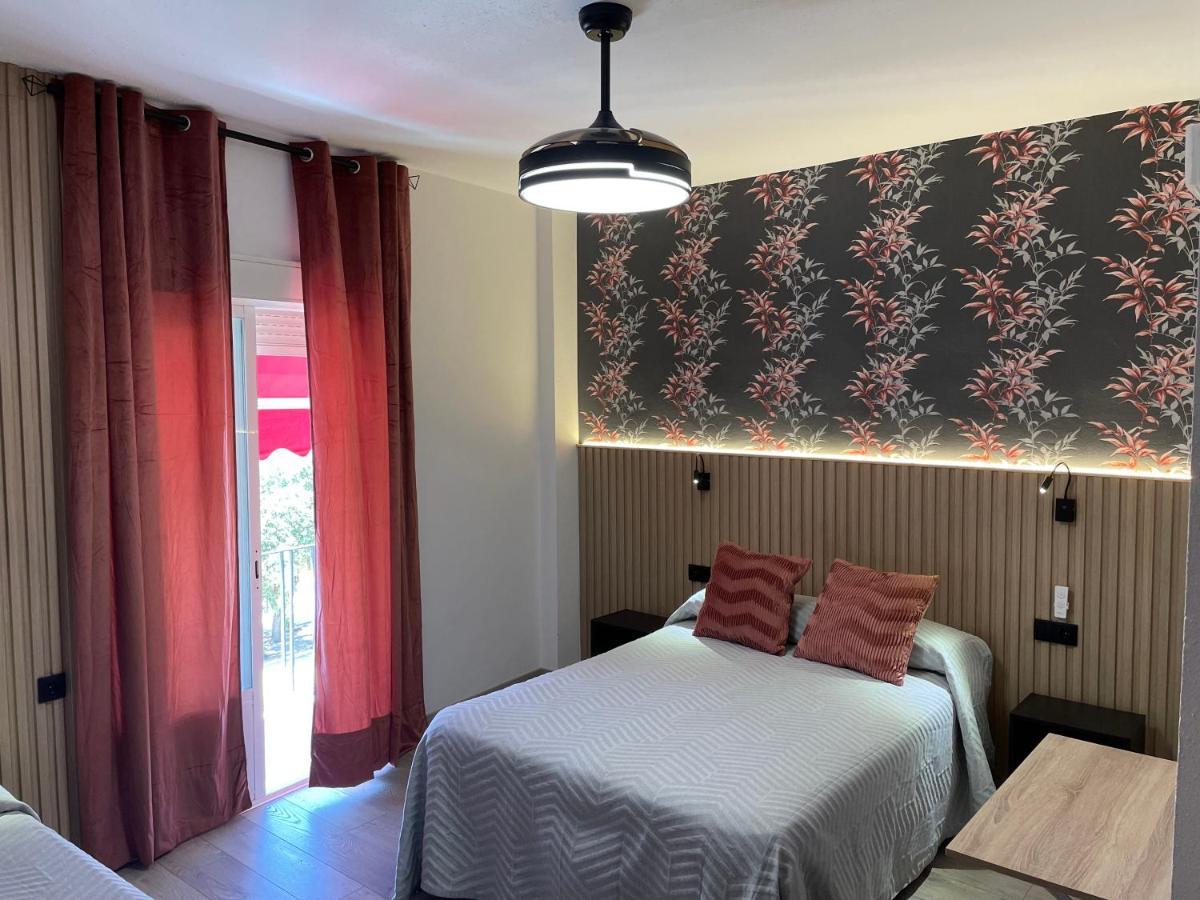 Hostal Calderon De La Barca Zalamea de la Serena Bagian luar foto