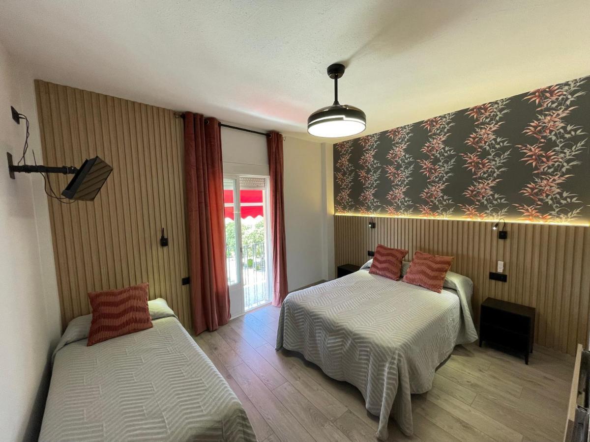 Hostal Calderon De La Barca Zalamea de la Serena Bagian luar foto
