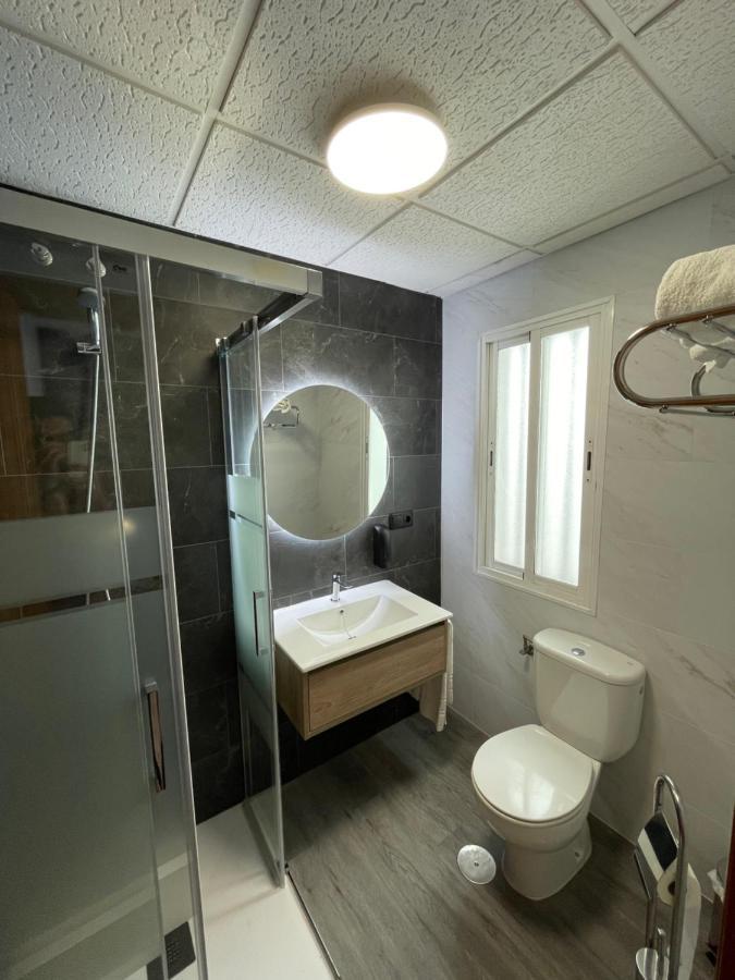 Hostal Calderon De La Barca Zalamea de la Serena Bagian luar foto
